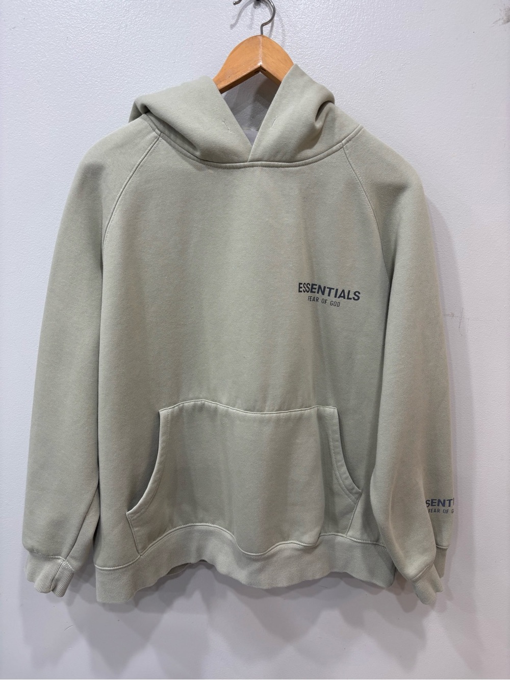 Fear of God Essentials Hoodie Pullover Concrete Sweatshirt Men’s Size Small